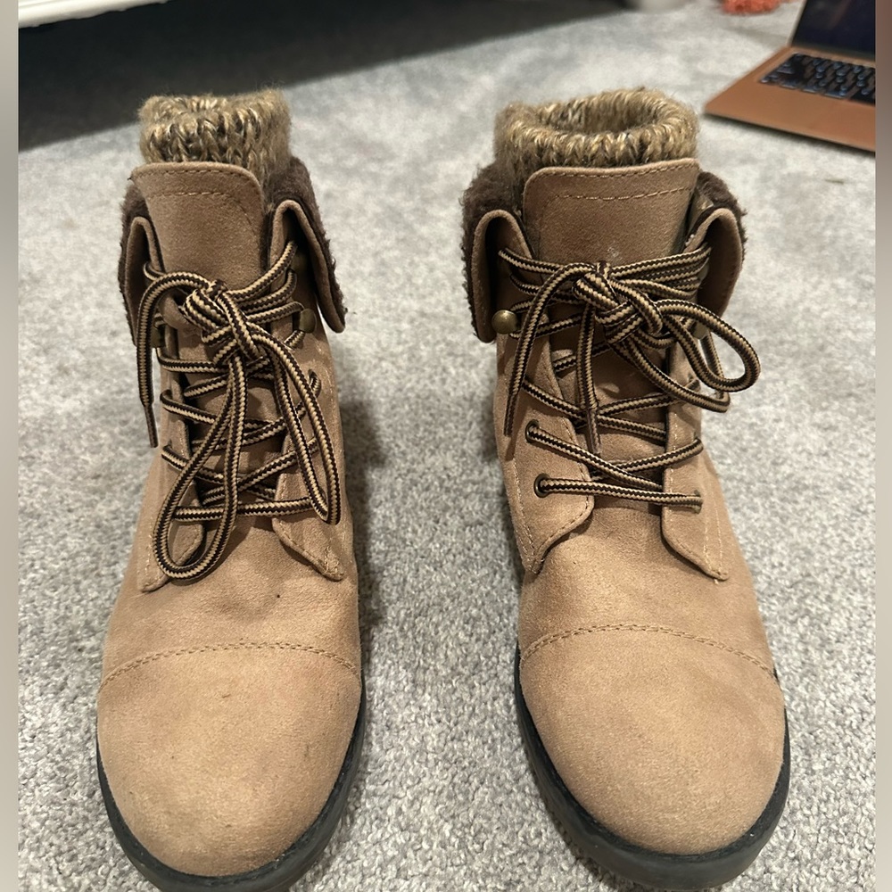 Cliffs by White Mountain Tan Boots